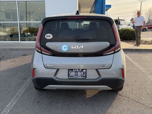 Used 2023 Kia Soul EX image 7