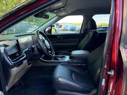 Used 2026 Kia Carnival FWD image 28