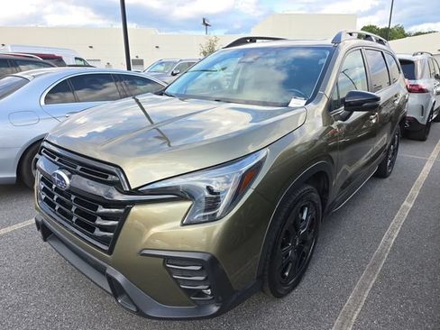 Used 2023 Subaru Ascent Onyx Edition AWD/4WD image 4
