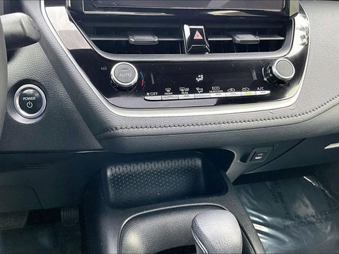 Certified 2023 Toyota Corolla SE w/ SE Package image 15