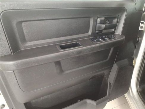 Used 2018 RAM 1500 Express image 10