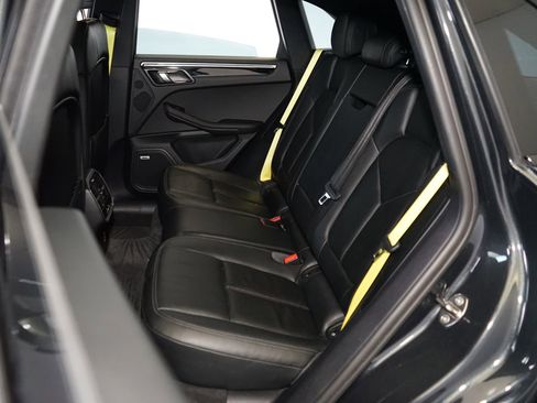 Used 2023 Porsche Macan S AWD/4WD image 20