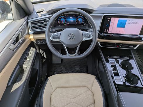 New 2026 Volkswagen Atlas Cross Sport SE FWD image 17