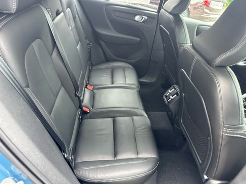 Used 2024 Volvo XC40 B5 Core w/ Protection Package Premier AWD/4WD image 39