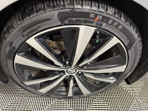 Used 2019 Nissan Altima 2.5 Platinum image 13
