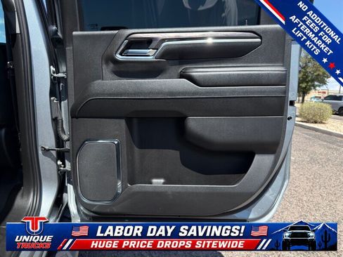 Used 2024 Chevrolet Silverado 2500 LTZ w/ LTZ Convenience Package AWD/4WD image 27