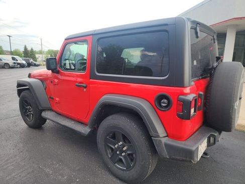 Used 2023 Jeep Wrangler Sport AWD/4WD image 3
