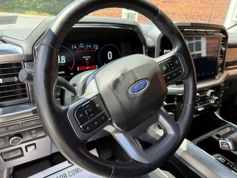 Used 2022 Ford F150 Lariat AWD/4WD image 11