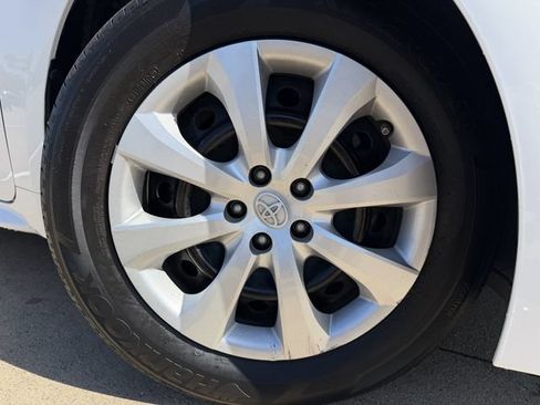 Certified 2021 Toyota Corolla LE w/ Carpet Mat Package (TMS) FWD image 10