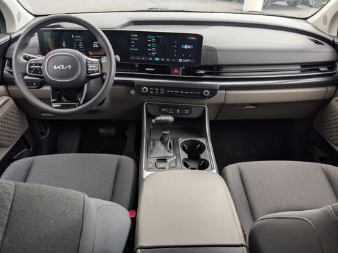 Certified 2025 Kia Carnival LX FWD image 25