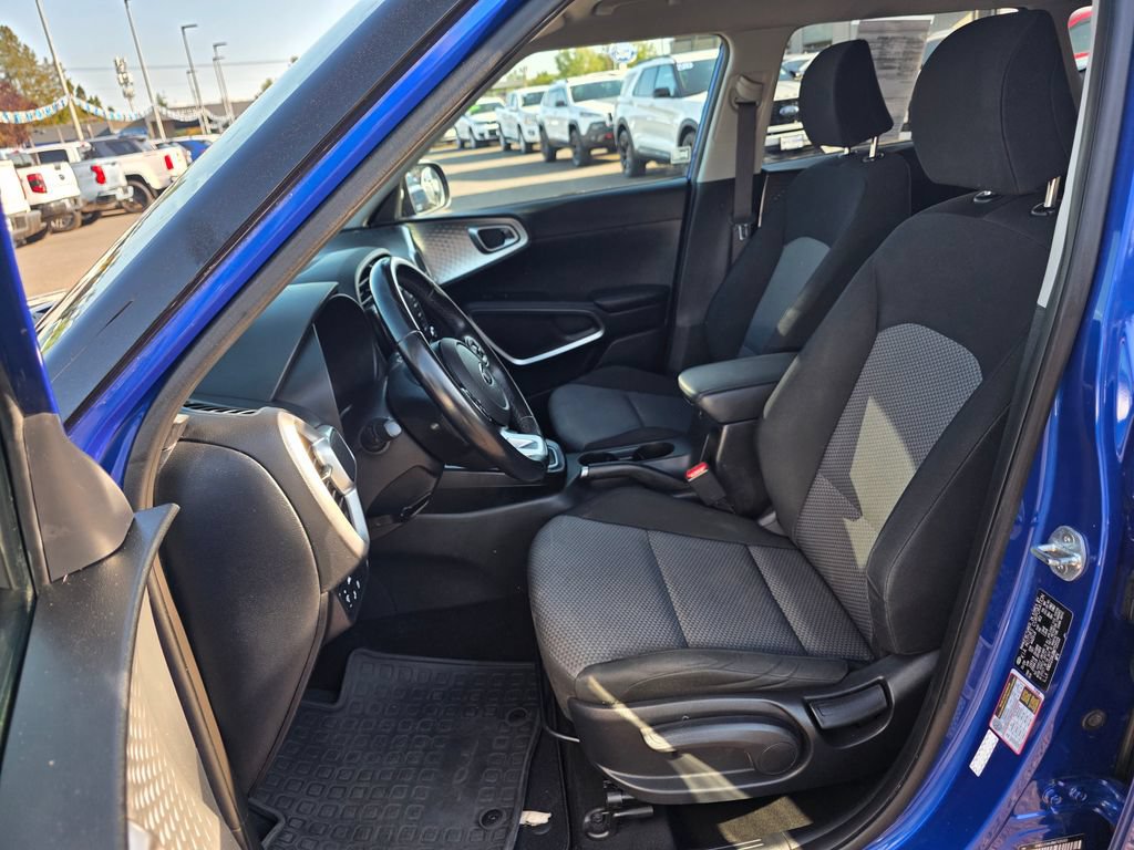 Used 2021 Kia Soul X-Line FWD image 4