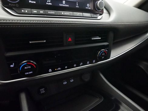 Certified 2024 Nissan Rogue SV w/ SV Premium Package image 20