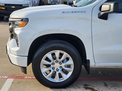 Used 2023 Chevrolet Silverado 1500 Custom image 15