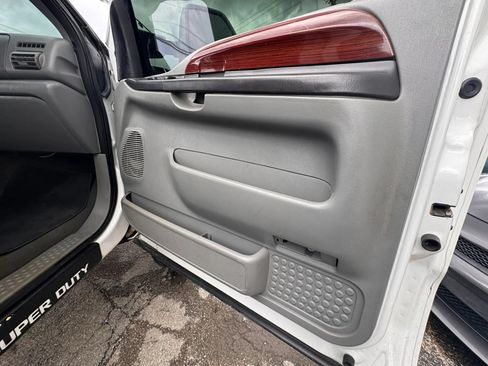Used 2006 Ford F350 Lariat AWD/4WD image 28