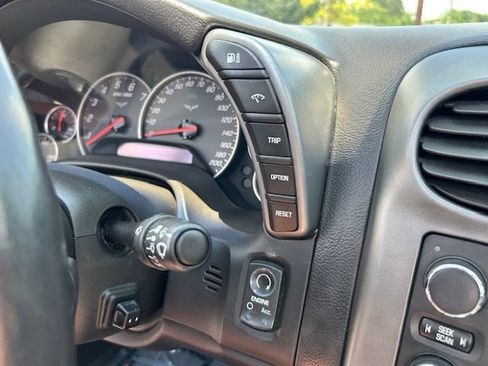 Used 2007 Chevrolet Corvette Convertible w/ Preferred Equipment Group RWD image 23