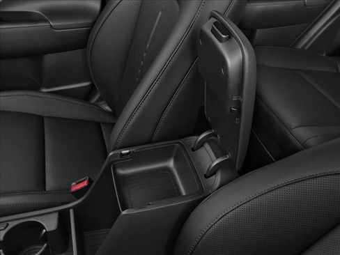 New 2026 Hyundai Kona Limited FWD image 10