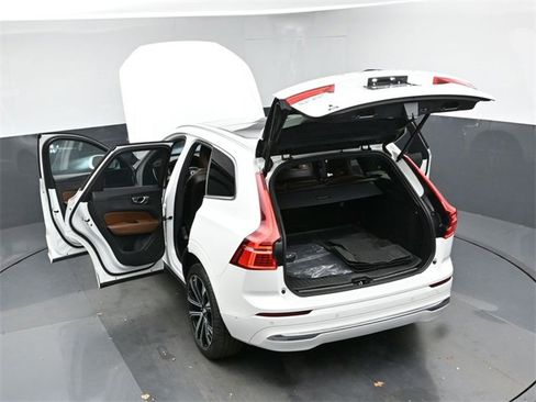 Used 2023 Volvo XC60 B5 Ultimate w/ Climate Package image 52