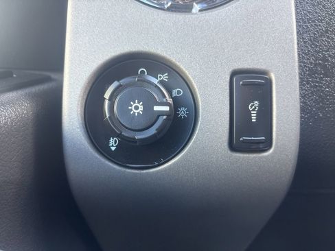 Used 2015 Ford F250 Lariat w/ Chrome Package image 22