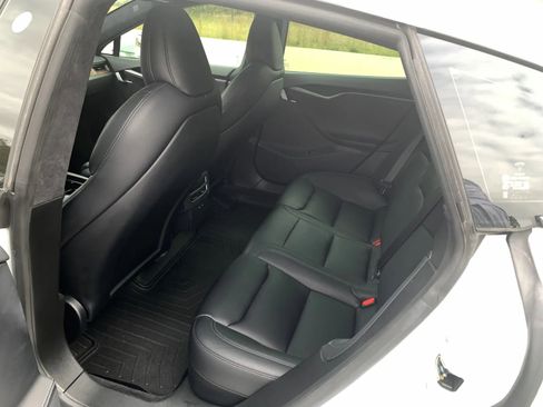 Used 2020 Tesla Model S AWD image 18