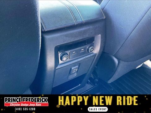 Used 2020 Chevrolet Traverse LT w/ Driver Confidence II Package image 28