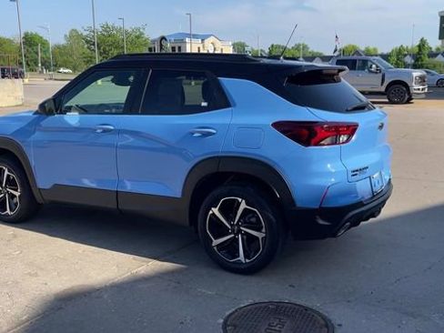 Used 2023 Chevrolet TrailBlazer RS w/ Sun and Liftgate Package AWD/4WD image 6