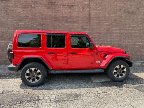 Used 2020 Jeep Wrangler Unlimited Sahara w/ Uconnect 4C Nav & Sound Group AWD/4WD image 7