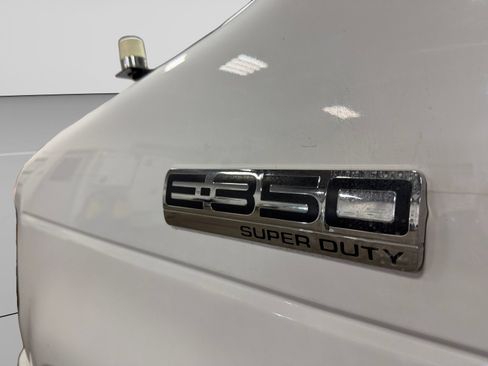 Used 2017 Ford E-350 and Econoline 350 Super Duty w/ Power Windows & Locks Group RWD image 41