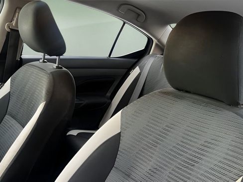 Used 2021 Nissan Versa SV image 13