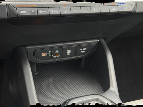Used 2025 Kia K4 FWD image 24