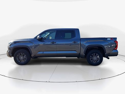 Used 2023 Toyota Tundra SR5 w/ SR5 Convenience Package AWD/4WD image 7