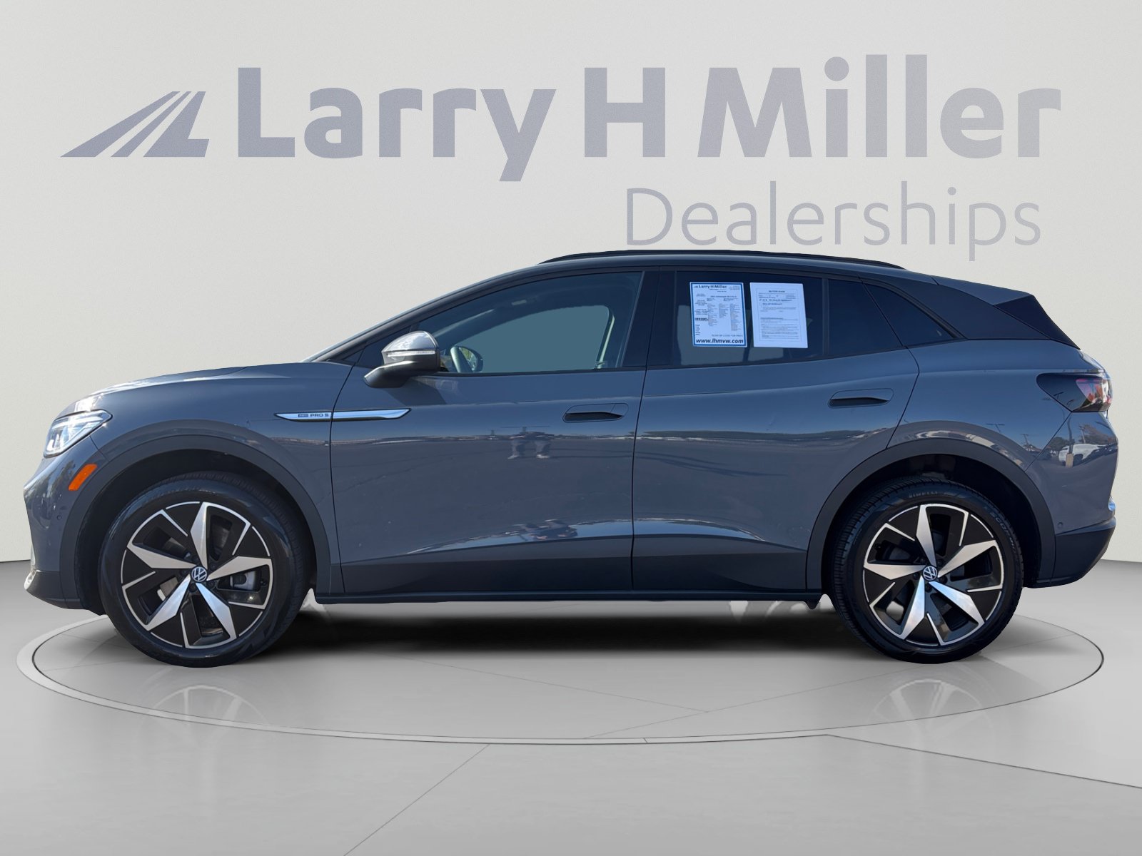 Used 2023 Volkswagen ID.4 Pro S AWD/4WD image 2