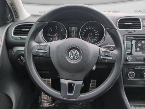 Used 2013 Volkswagen Golf TDI FWD image 18