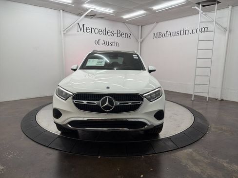 Used 2026 Mercedes-Benz GLC 300 image 2