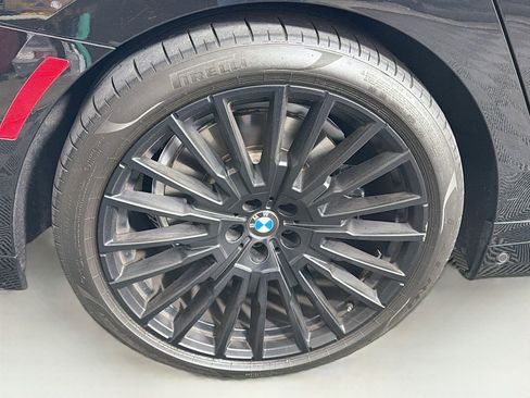 Certified 2024 BMW 740i xDrive w/ Executive Package AWD/4WD image 36