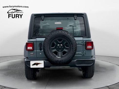 Used 2024 Jeep Wrangler Sport AWD/4WD image 4