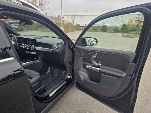 Used 2025 Mercedes-Benz GLB 250 GLB 250 image 13