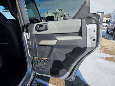 Used 2023 Ford Bronco Badlands w/ Sasquatch Package AWD/4WD image 29