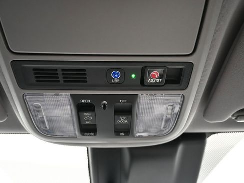 Used 2019 Honda Odyssey Elite image 18