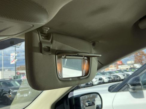 Used 2023 Ford Edge SEL w/ Convenience Package image 9