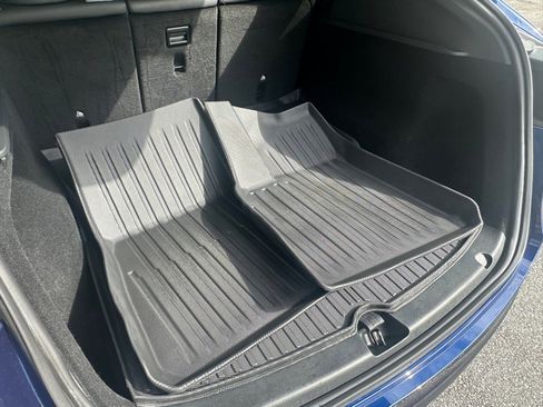 Used 2023 Tesla Model Y 2WD image 60