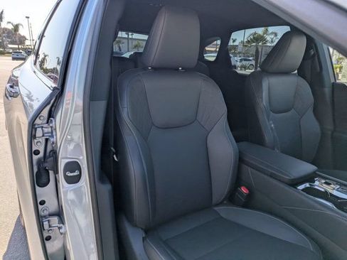 Used 2024 Lexus RX 350 FWD w/ Technology Package image 34
