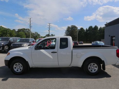 Used 2018 Nissan Frontier S RWD image 9