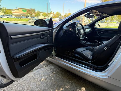 Used 2009 BMW 328i Convertible image 9