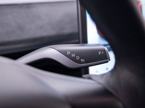 Used 2022 Tesla Model Y Long Range AWD/4WD image 20