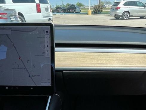 Used 2018 Tesla Model 3 Long Range image 32