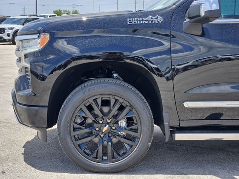 New 2026 Chevrolet Silverado 1500 High Country AWD/4WD image 6