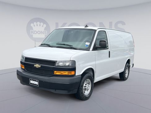 Used 2021 Chevrolet Express 2500 RWD image 5