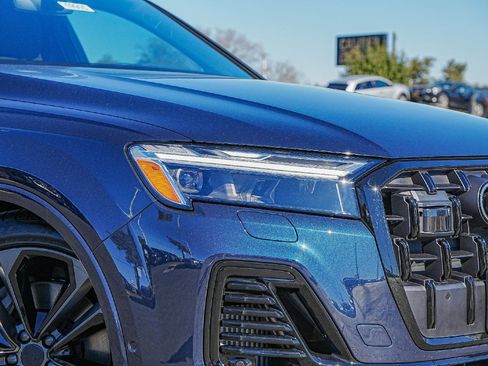 New 2026 Audi Q7 3.0T Premium Plus image 2
