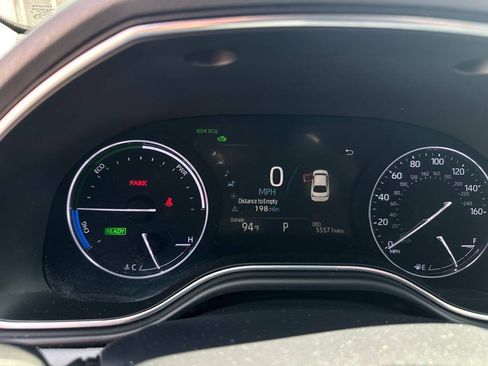 Used 2019 Toyota Avalon Limited FWD image 16