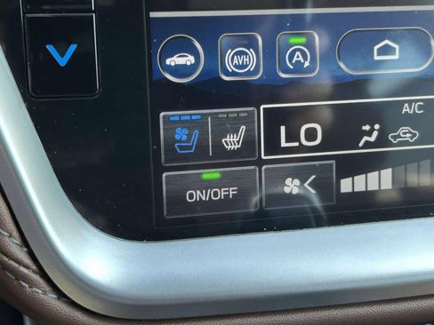 Used 2023 Subaru Outback Touring AWD/4WD image 18